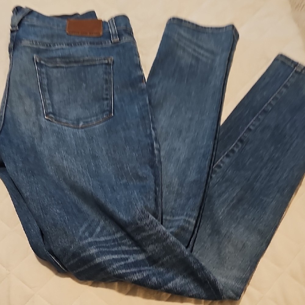 Classic Dark Blue Skinny Jeans for Women